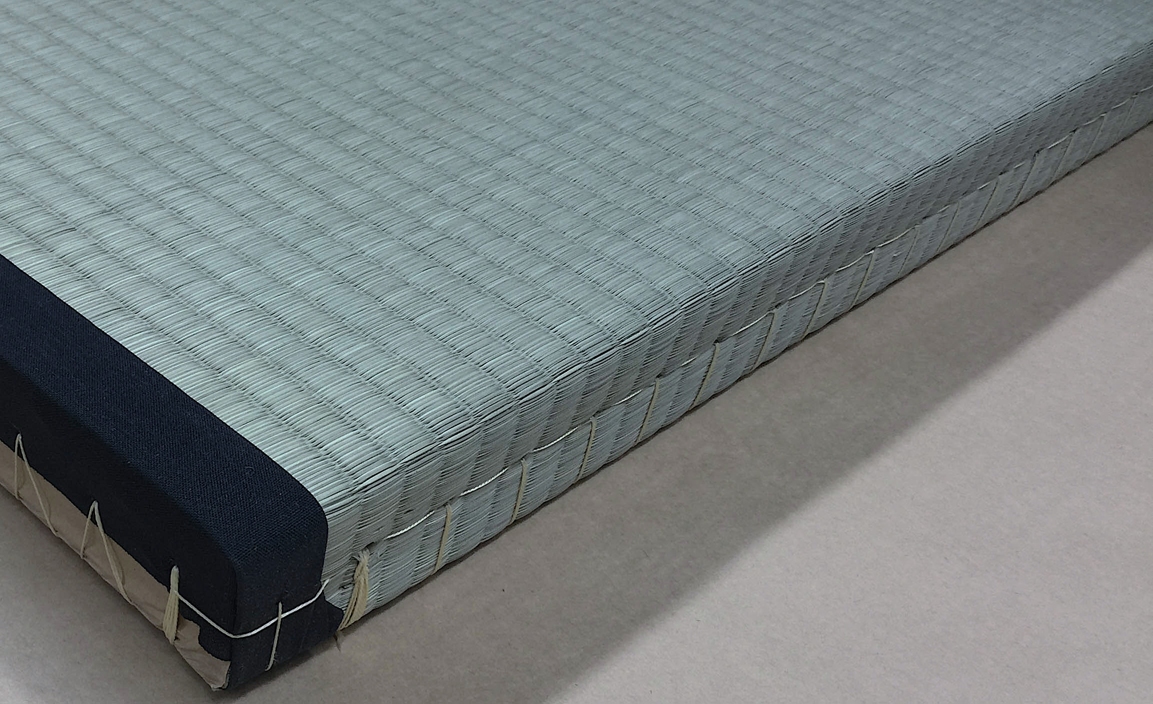 Custom bed tatami example 3
